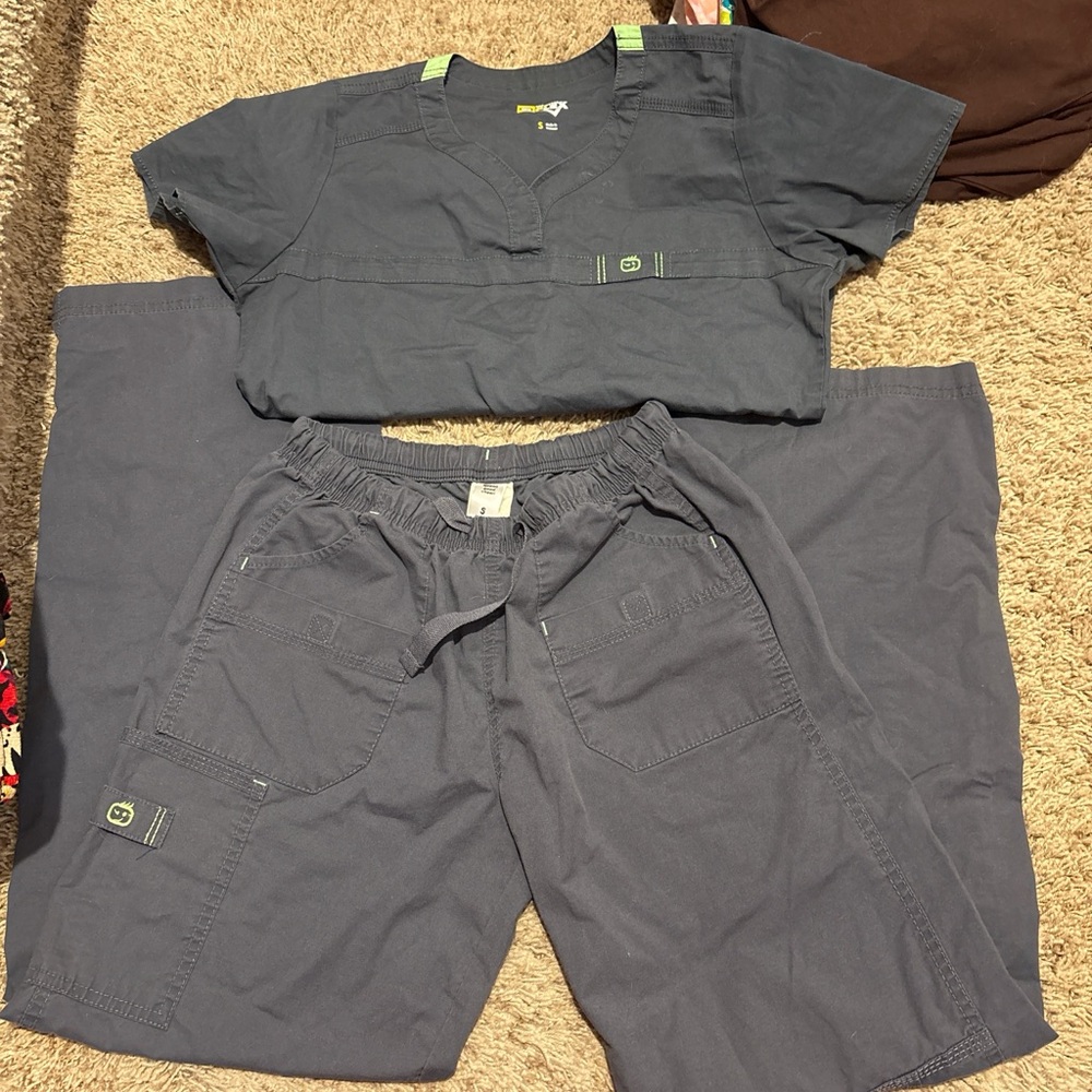 Gray Women's Scrub Set